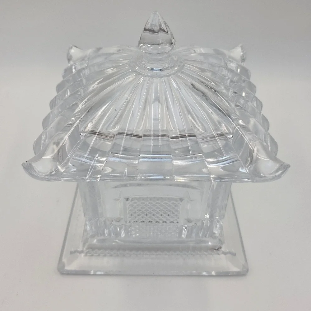 Shannon Crystal Designs of Ireland Pagoda Trinket Box Candy Dish Clear Glass Lid